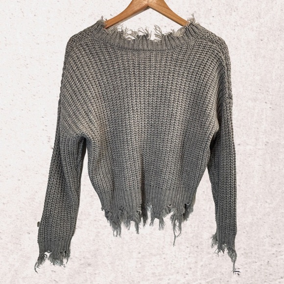 Love Tree Gray Chunky Knit V-Neck Sweater - Picture 2 of 4